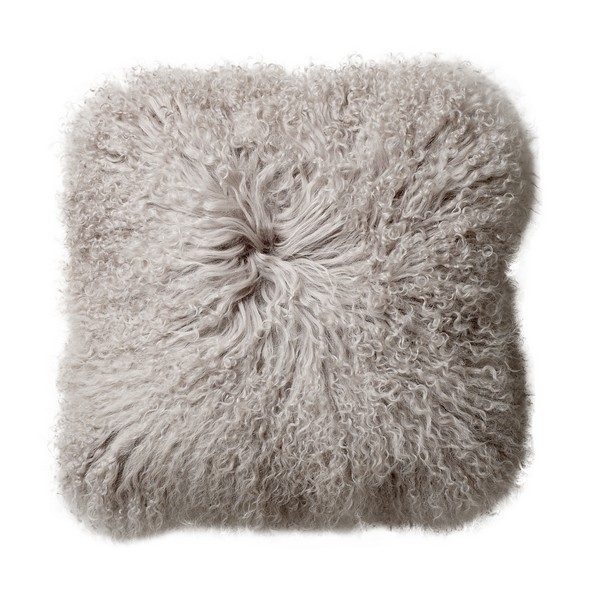 coussin-poil-long-laine-de-mongolie-bloomingville-799020-5711173066018.jpg